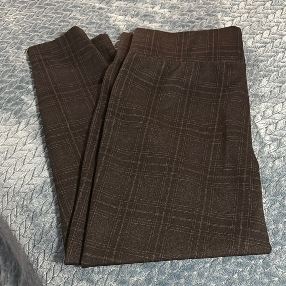 Zac & Rachel Black Leggings with Sleek Design